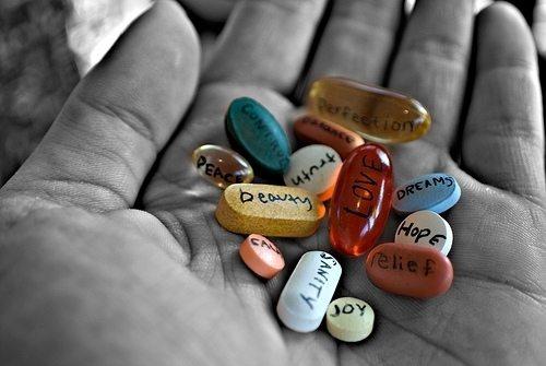 Carta para uma suicida – dia #24 [sobre remédios psiquiátricos]